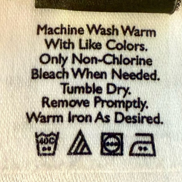 Eddie Bauer Women’s Khaki Shorts Wrinkle Resistant 100% Cotton 10” inseam Sz 22W - Picture 7 of 10